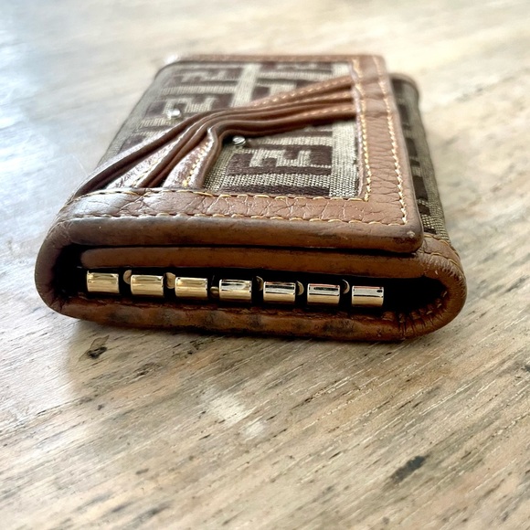 Authentic FENDI Zucca Canvas & Leather Chocolate Brown & Black Key Holder - Picture 1 of 8